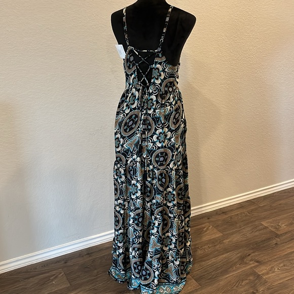 Beautiful Bohemian style Maxi Dress with adjustable straps and tie back - Picture 2 of 8